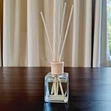 Load image into Gallery viewer, Sweet Lime &amp; Mandarin | Reed Diffuser | 7th Cloud Soaps
